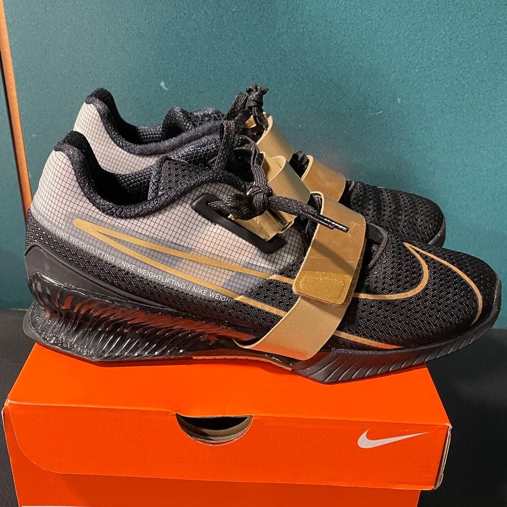 Nike Romaleos 4 Weightlifting Shoes Black and Gold